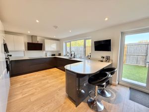 Photo 13- click for photo gallery